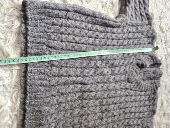 Ručně pletený svetr - 4