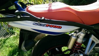 Suzuki GSX 1400 - 4