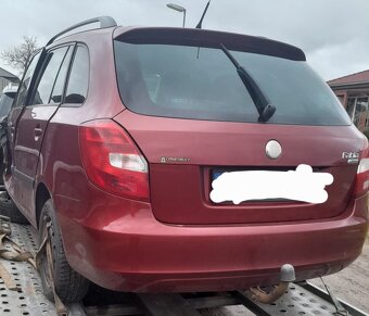 nd z škoda fabia 2 1.2htp 44kw červená modrá bílá stříbrná - 4