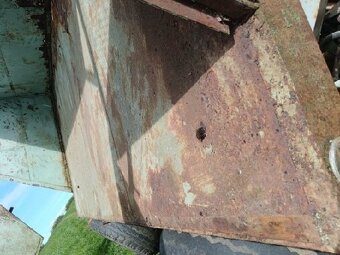 Prodám IFA vlek za traktor bez SPZ. - 4