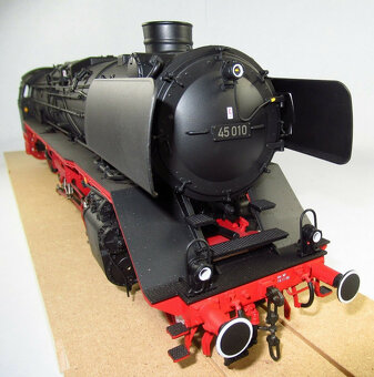 KISS Model Railways - Parní lokomotiva 45 010 Éra IIIb - DB - 4