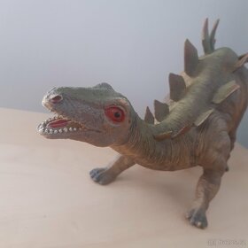 Dinosaurus - 4