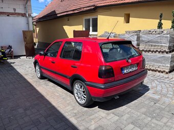 Volkswagen Golf - 4