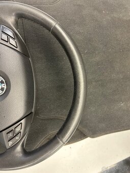 Volant bmw e60 e61 s funkcni drzeni v pruhu - 4