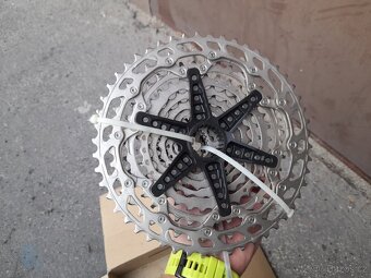 Shimano přehazovačka + kazeta M6100. - 4