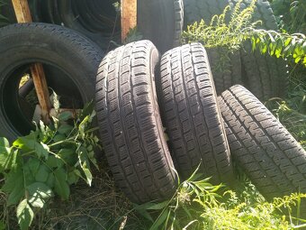 Prodám zimní dodávkové gumy Matador - Kumho 225/75 R16C 121/ - 4