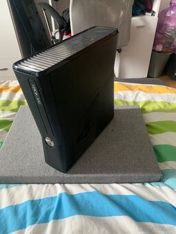 Xbox 360 Slim + Modern Warfare 3 – plně funkční - 4