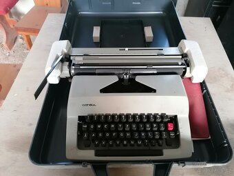 Psací stroj Consul - 4