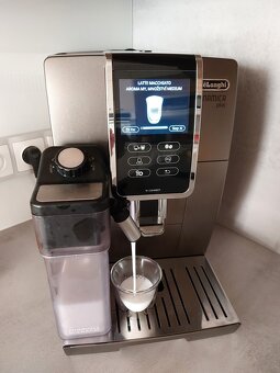 Kavovar DeLonghi - 4