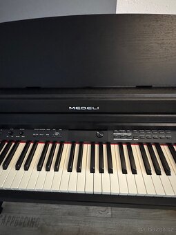 PRODÁM DIGITÁLNÍ PIANO - 4