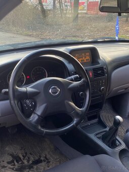 Nissan almera 1.8 85kw - 4