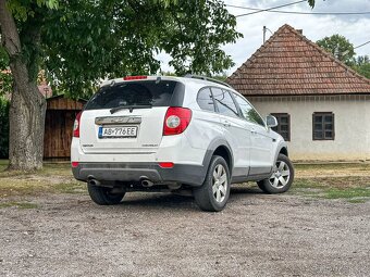 Chevrolet Captiva 2.2 D LS - 4