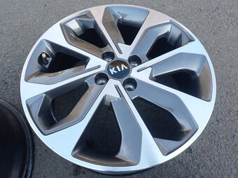 4x100 Kia Stonic 6,5Jx17 ET49 č.52910-H8500 alu disky - 4