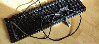 Mechanická klávesnice s RGB - 4