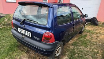 Renault Twingo 1.2 – spolehlivý parťák do města (1998) - 4