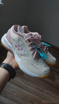 Tenisky jsou těžké Yonex - 4