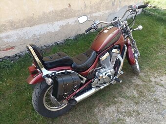 Suzuki VS 800 Intruder - 4