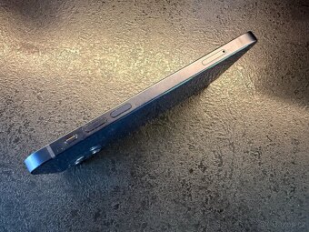 Apple iPhone 12 - 4