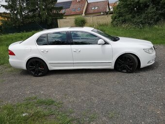 ŠKODA SUPERB 2.0TDi 125KW DSG SERVIS VÝBAVA - 4