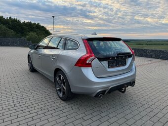 Volvo V60 2.4D6 R-Design plug-in Hybrid, 208kw - 4
