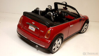 1:32 Rarita Mini Cooper Cabrio od Hot Wheels red - 4