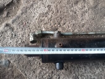 Prodám hydraulické pístnice - 4