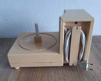 retro kuchyňský robot ETA 1023 s příslušenstvím - 4