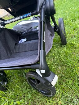 Kočárek Bugaboo fox 3 + originální doplňky - 4