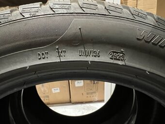 PIRELLI Winter Sottozero 3 275/40 R18 - 4