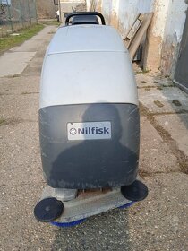PODLAHOVÝ MYCÍ STROJ NILFISK BA 651,ČRrv 9/2015,dph - 4
