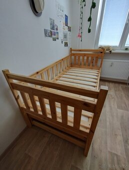 Postel s přistýlkou a úložným prostorem - 4