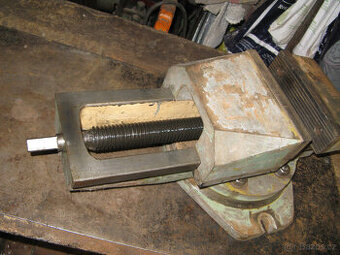 velký svěrák pod frezku - 4