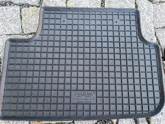 Gumové koberce + gumová vana do kufru pro VW T-CROSS - 4