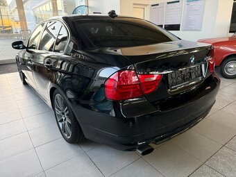 BMW Řada 3, 320i 2.0 125 kW - 4