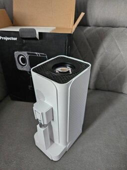 Puxinat TP-04 – nový projektor, pouze rozbalený - 4