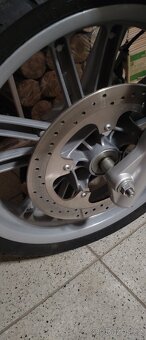 Piaggio Beverly 200 - 4