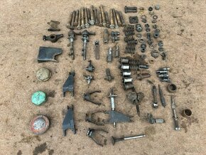 Náhradní díly - 4