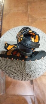 Zánovní kvalitní chlapecké sandály Zn.UMBRO vel.34 - 4