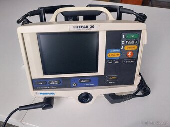 DEFIBRILÁTOR/MONITOR LIFEPAK 20 - 4