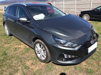 Hyundai i30 kombi 1,5 DPi, POJAZDNÉ, 2022, 23tkm - 4