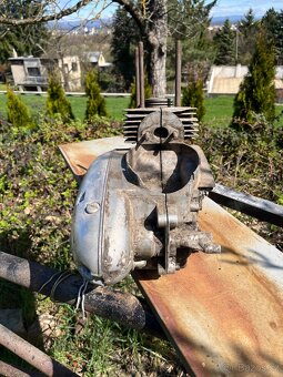 Predam motor na Jawa 250/353 kyvačka - 4