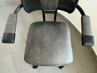 zdravotní kancelářská židle Spinalis Hacker - 4