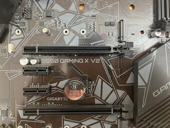 GIGABYTE B550 GAMING X V2 Socket AM4 ,funkční,Záruka - 4