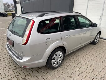 Ford Focus 2,0 TDCi Duratorq Trend (2010) - 4