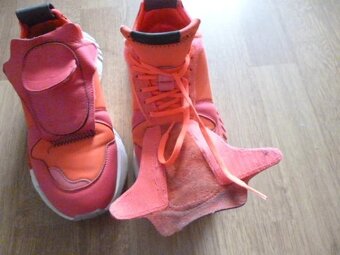 tenisky Adidas s kapsou vel. 40 2/3 - 4