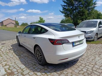 Tesla Model 3 Std Range Plus - 4
