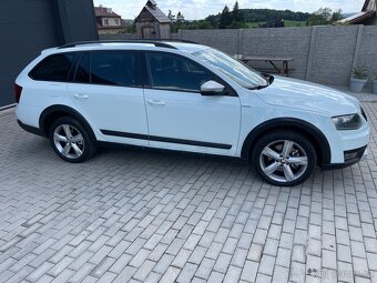 Škoda Octavia SCOUT 2.0 tdi 135 kw ful výbava - 4