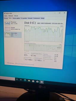 Stolní PC Celeron - 4