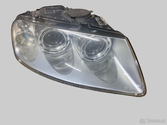 Přední xenony VW Touareg 7L - 4