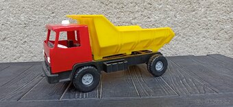 Retro hračka náklaďák - 4